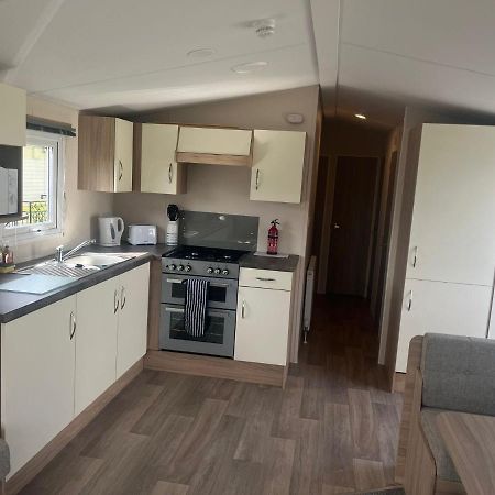 Kings Caravan Park แชเปิลเซนต์เลนเนิร์ดส์ ภายนอก รูปภาพ