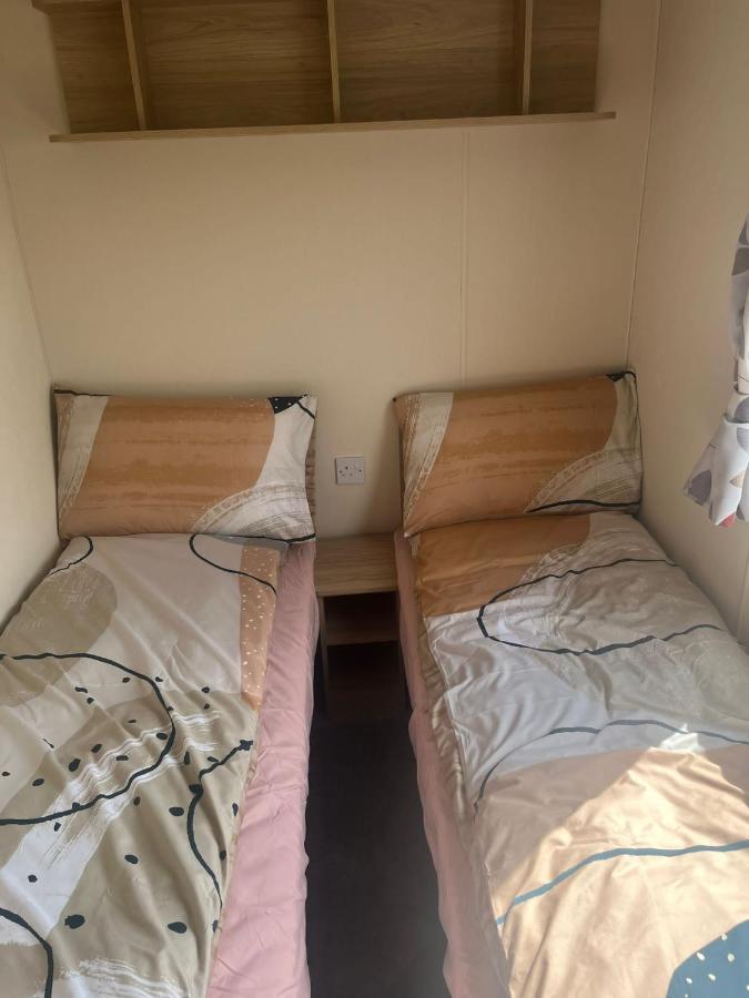 Kings Caravan Park แชเปิลเซนต์เลนเนิร์ดส์ ภายนอก รูปภาพ
