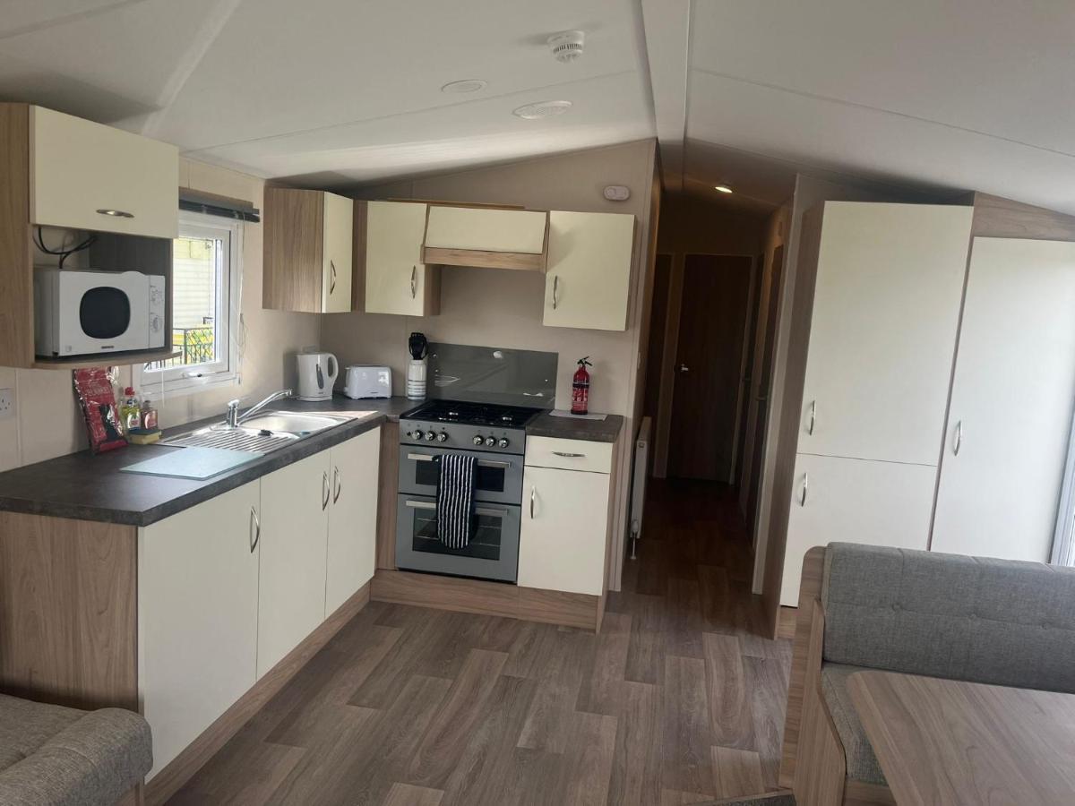 Kings Caravan Park แชเปิลเซนต์เลนเนิร์ดส์ ภายนอก รูปภาพ
